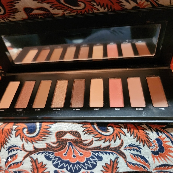 Studio makeup Ease•To•Wear eyeshadow palette - Picture 6 of 7